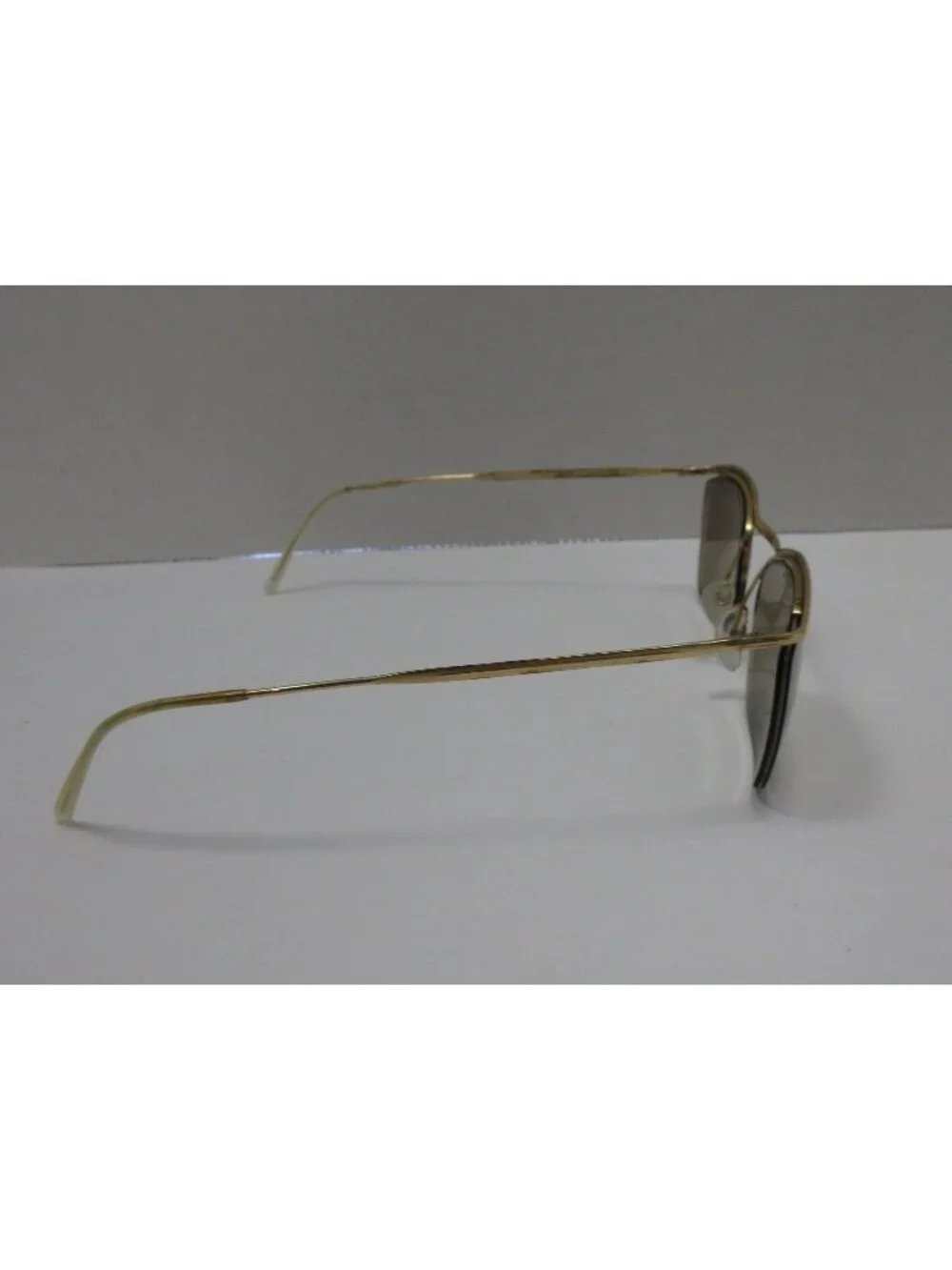 VINTAGE Sunglasses Men Rectangular Aviator Pilot Wire Frame w/ Case